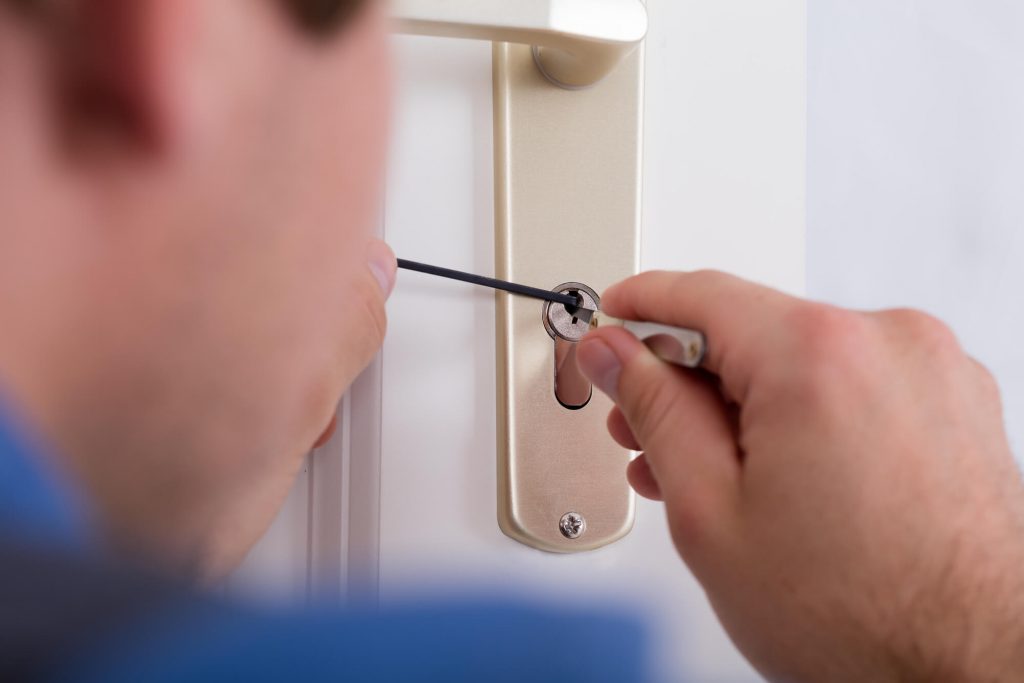 Installing a Master Key System at Home: The Essential Advantages and Disadvantages You Must Know